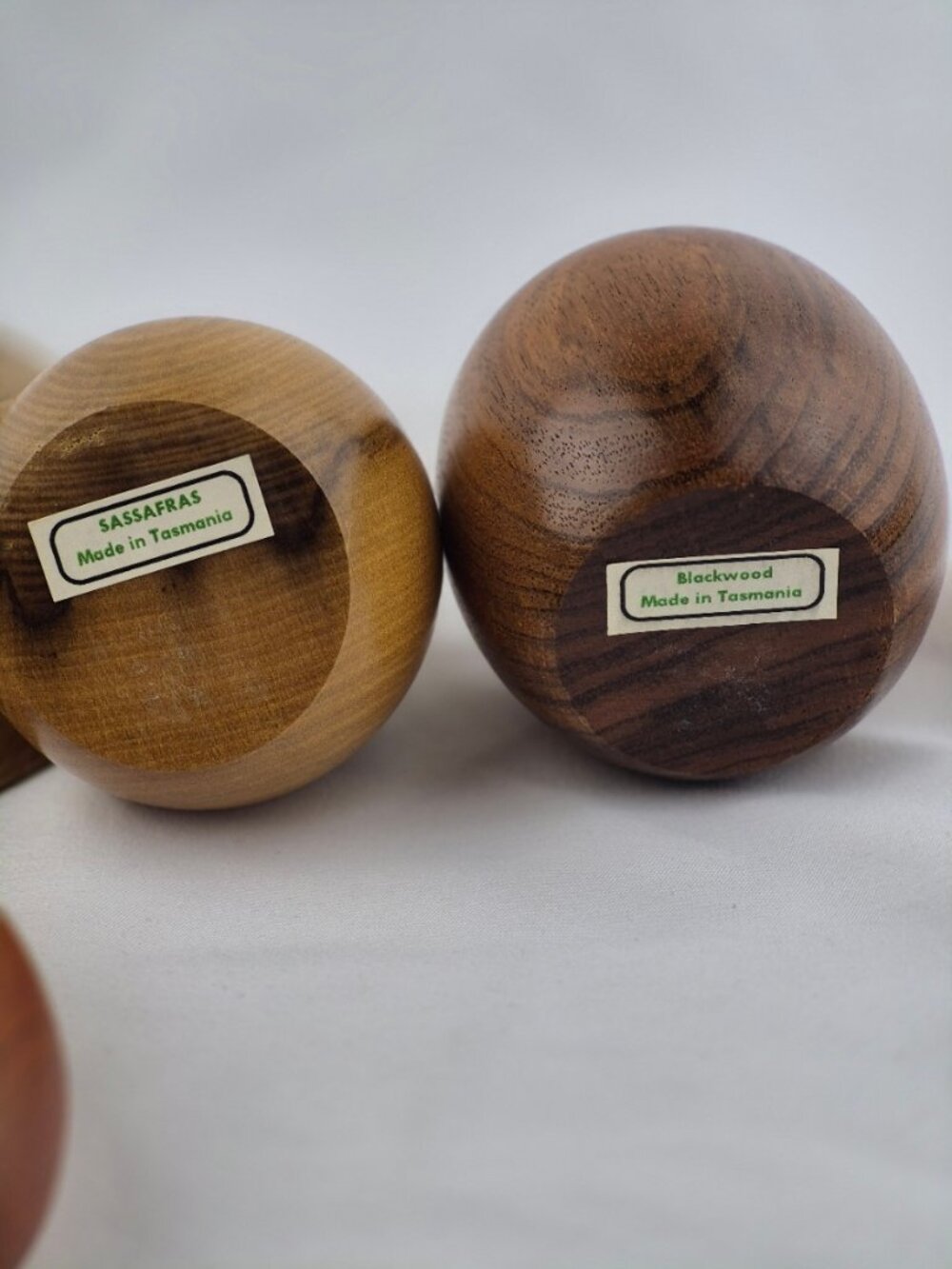 Vintage MCM Wood Carved Fruit w/ Wooden Bowl 8 Pieces of Fruit 6 Tasmanian Wood - Picture 9 of 16